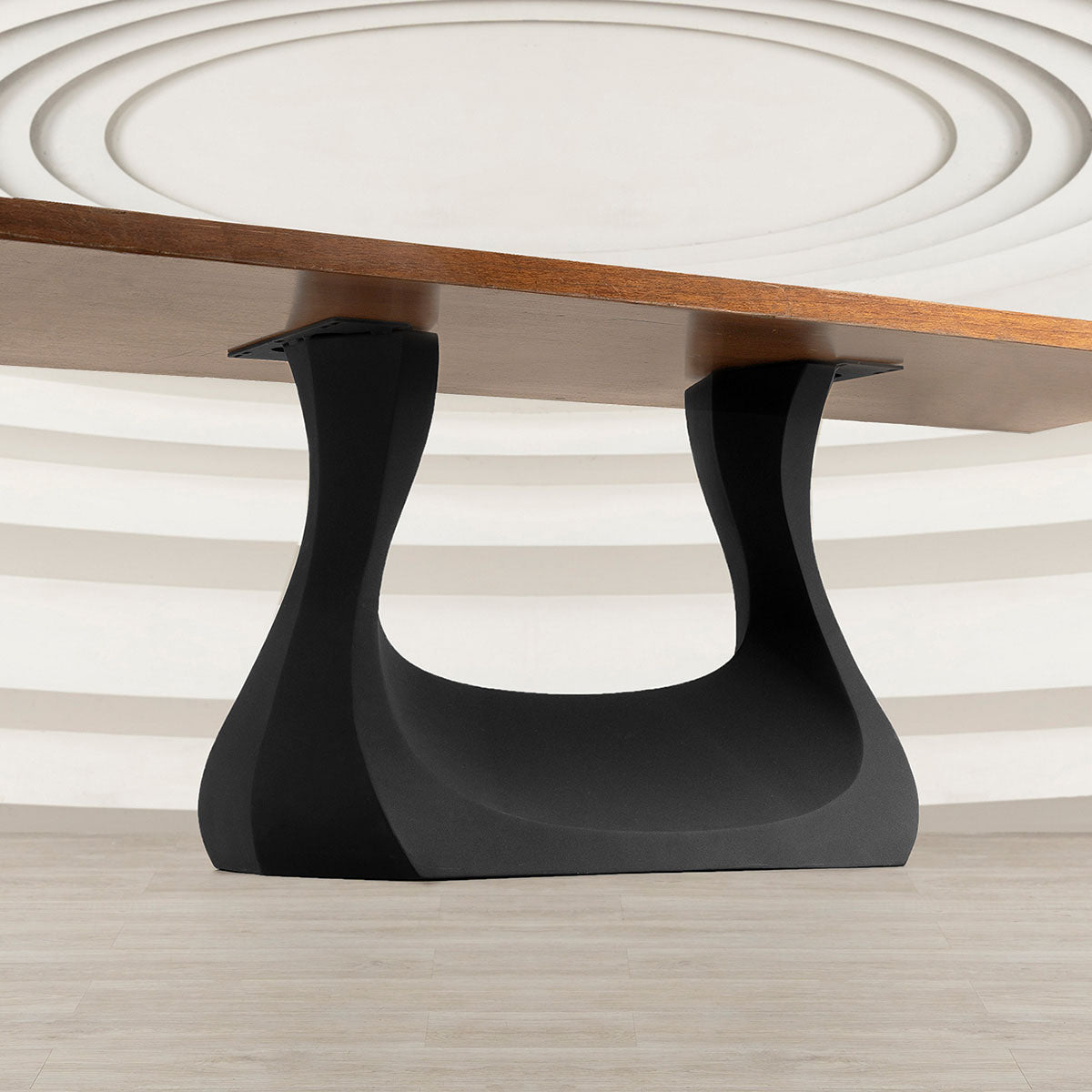 302 Uilani – 28" Metal Dining Table Base